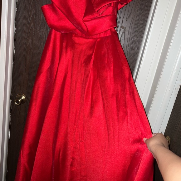 Sara Badr Off Shoulder Red Gown - Picture 5 of 6